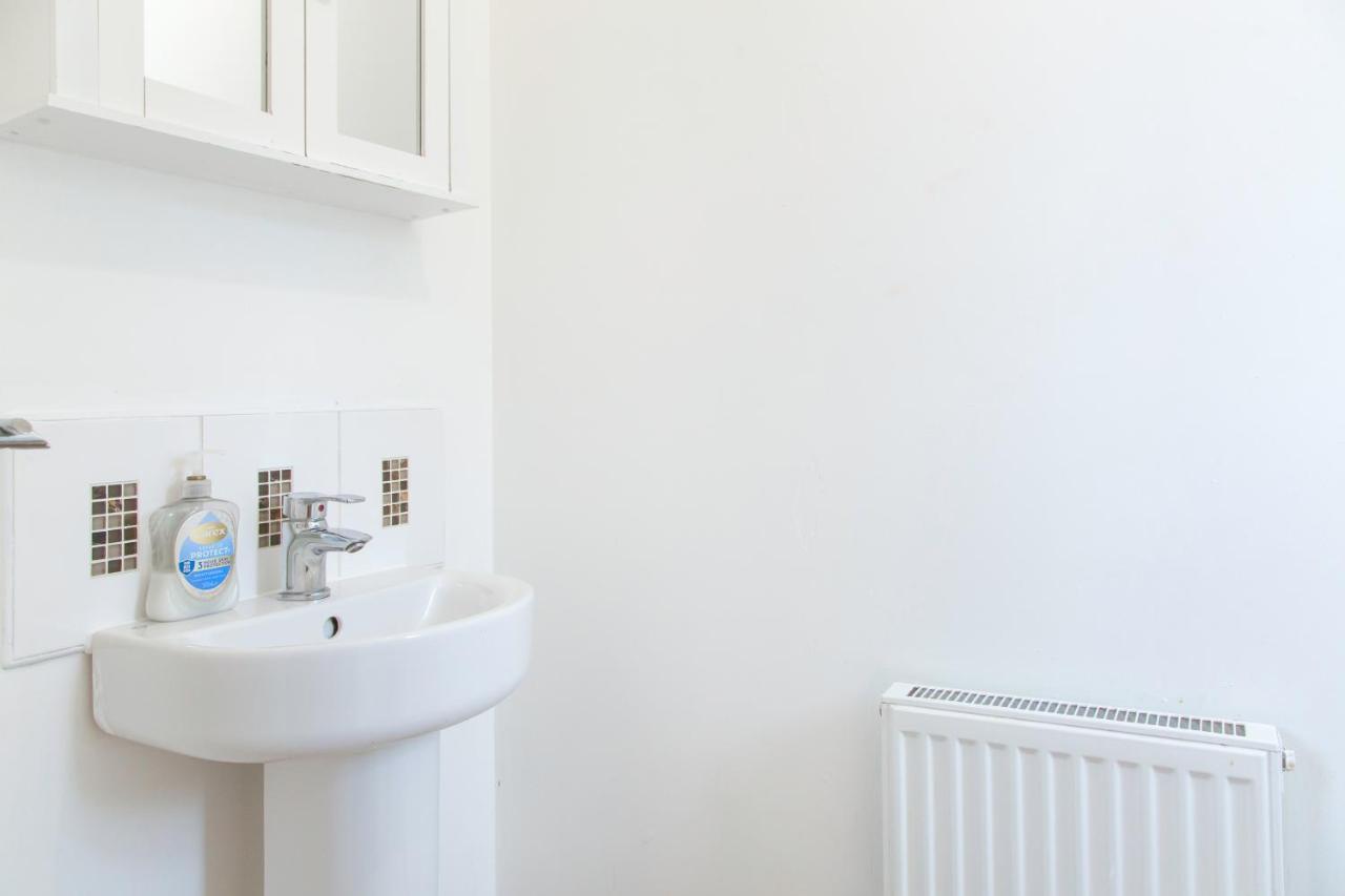 Casa de férias Cozy Townhouse In The Heart Of Greater Manchester
